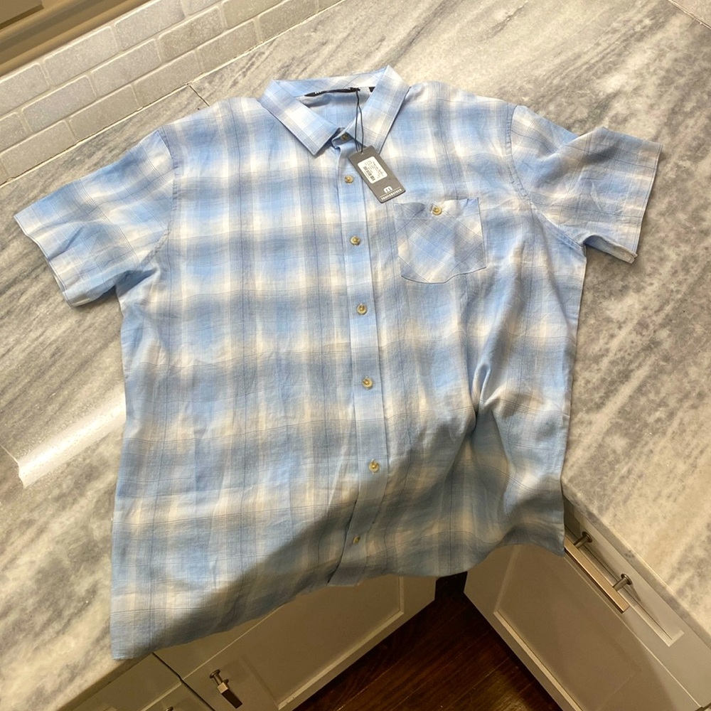Travis Mathew short sleeve button down size XL. Brand new with tags.